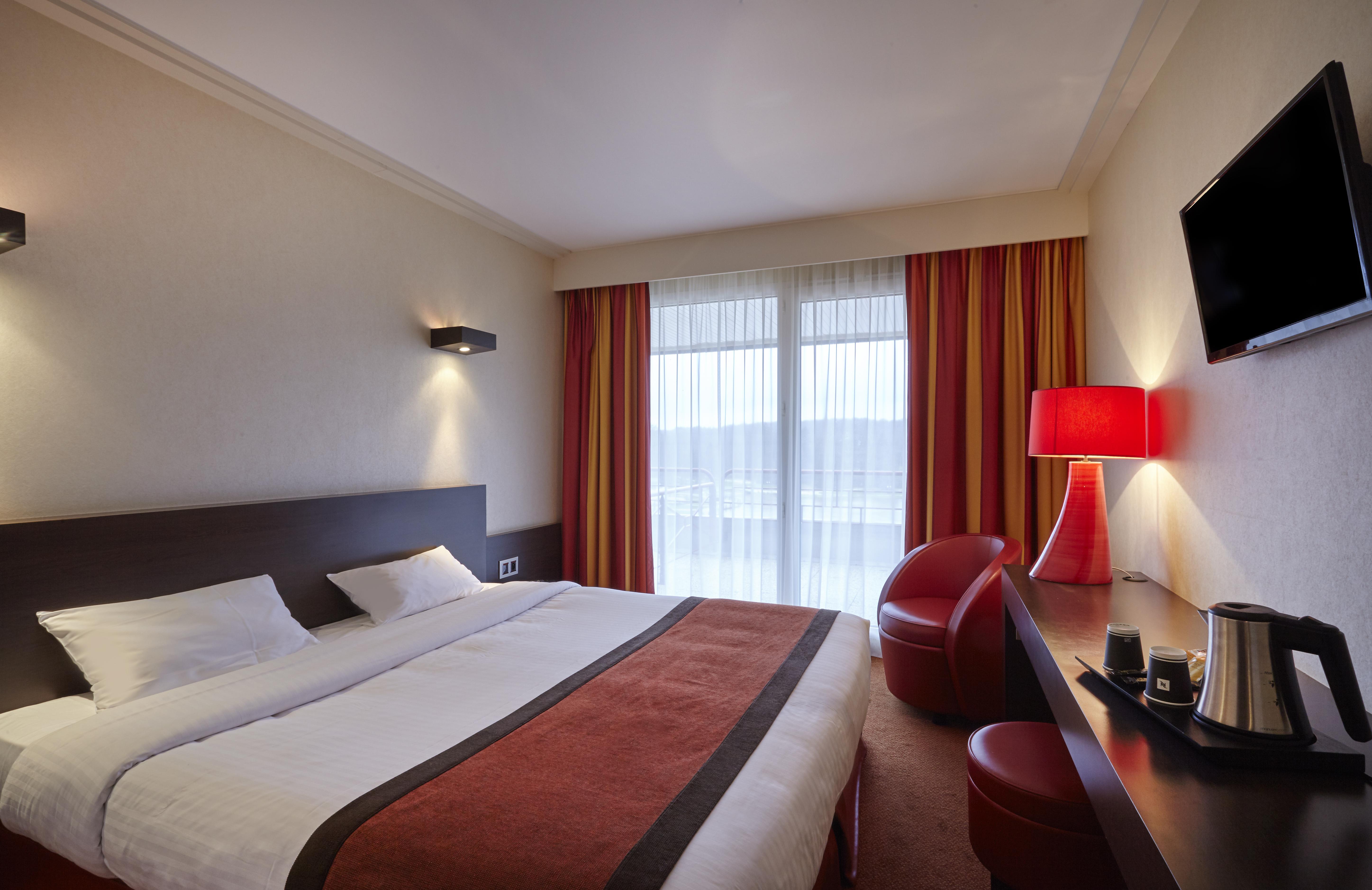 Hotel Spa Du Beryl Bagnoles de l'Orne Normandie Bagian luar foto