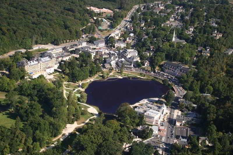 Hotel Spa Du Beryl Bagnoles de l'Orne Normandie Bagian luar foto