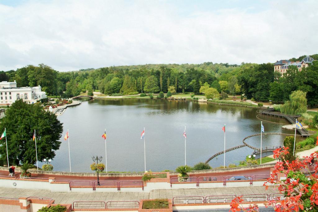 Hotel Spa Du Beryl Bagnoles de l'Orne Normandie Bagian luar foto