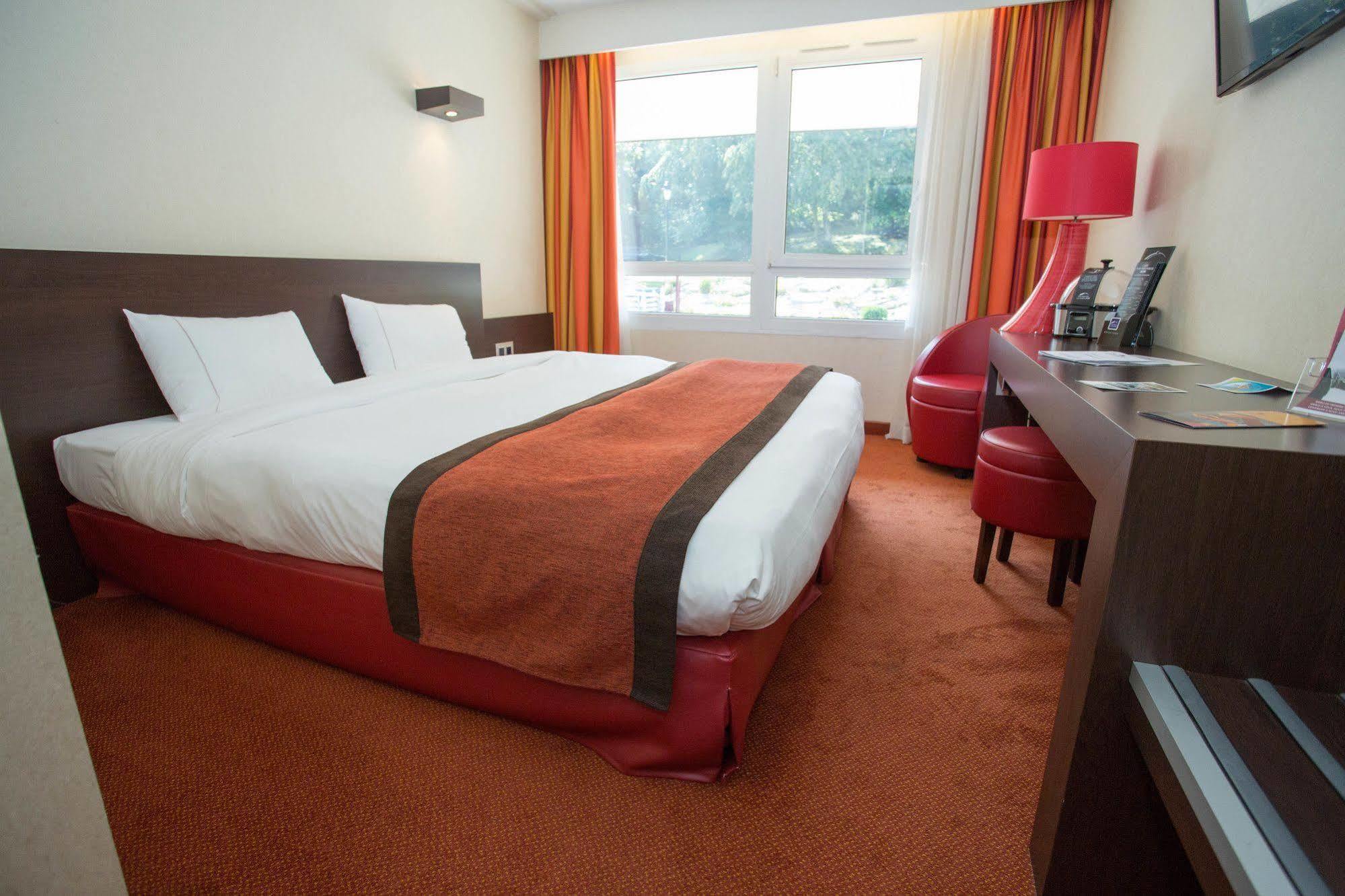 Hotel Spa Du Beryl Bagnoles de l'Orne Normandie Bagian luar foto