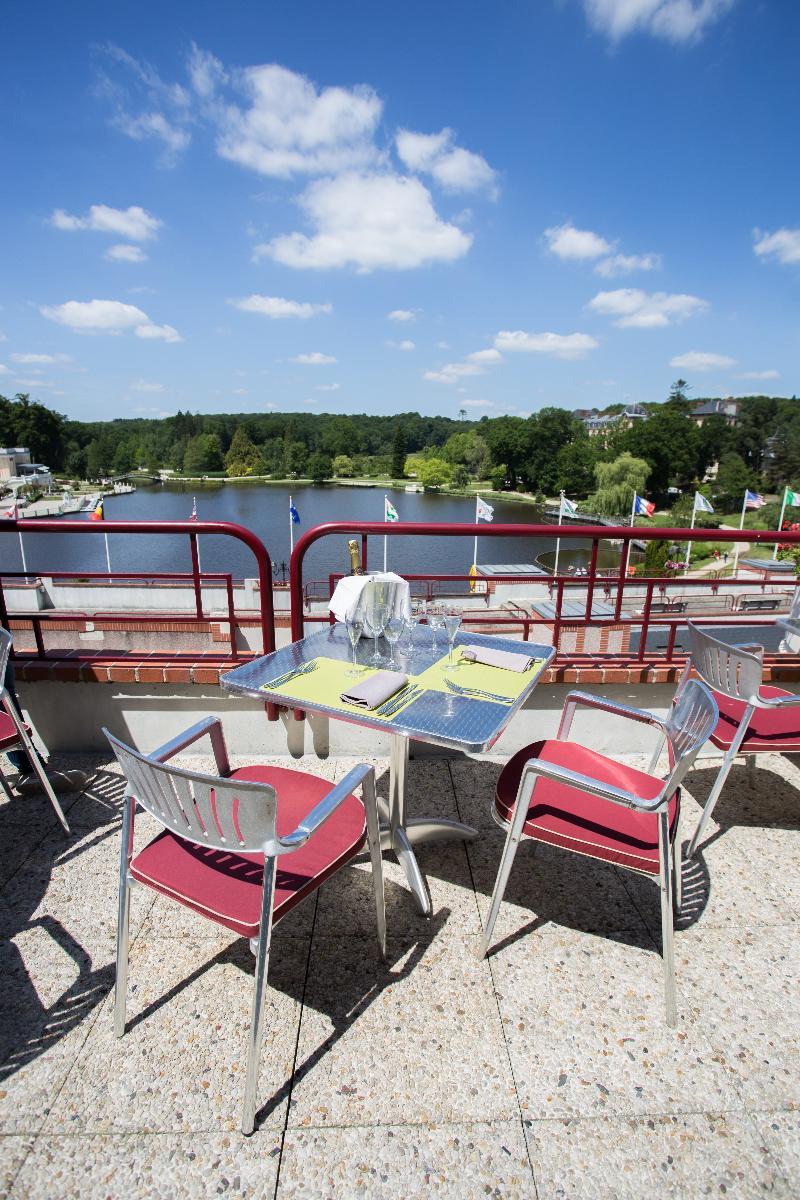 Hotel Spa Du Beryl Bagnoles de l'Orne Normandie Bagian luar foto